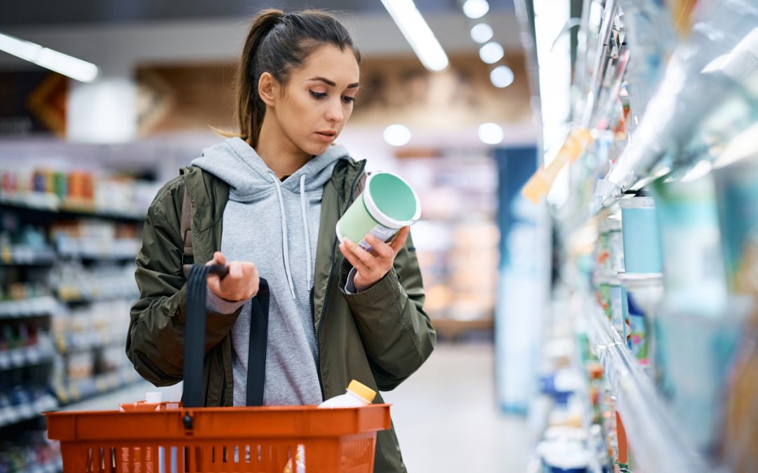 Pourquoi un porte-étiquette est un élément essentiel en magasin ?