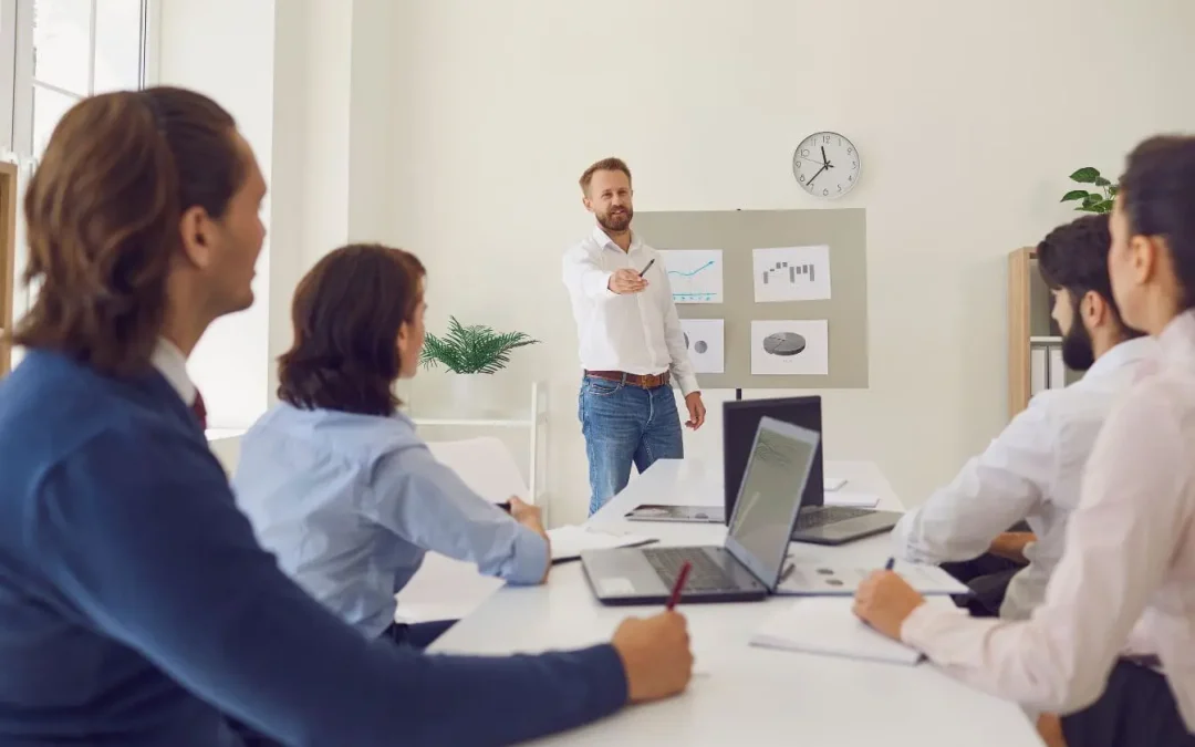 Inbound sales vs outbound sales : quelle différence et quelle stratégie choisir ?